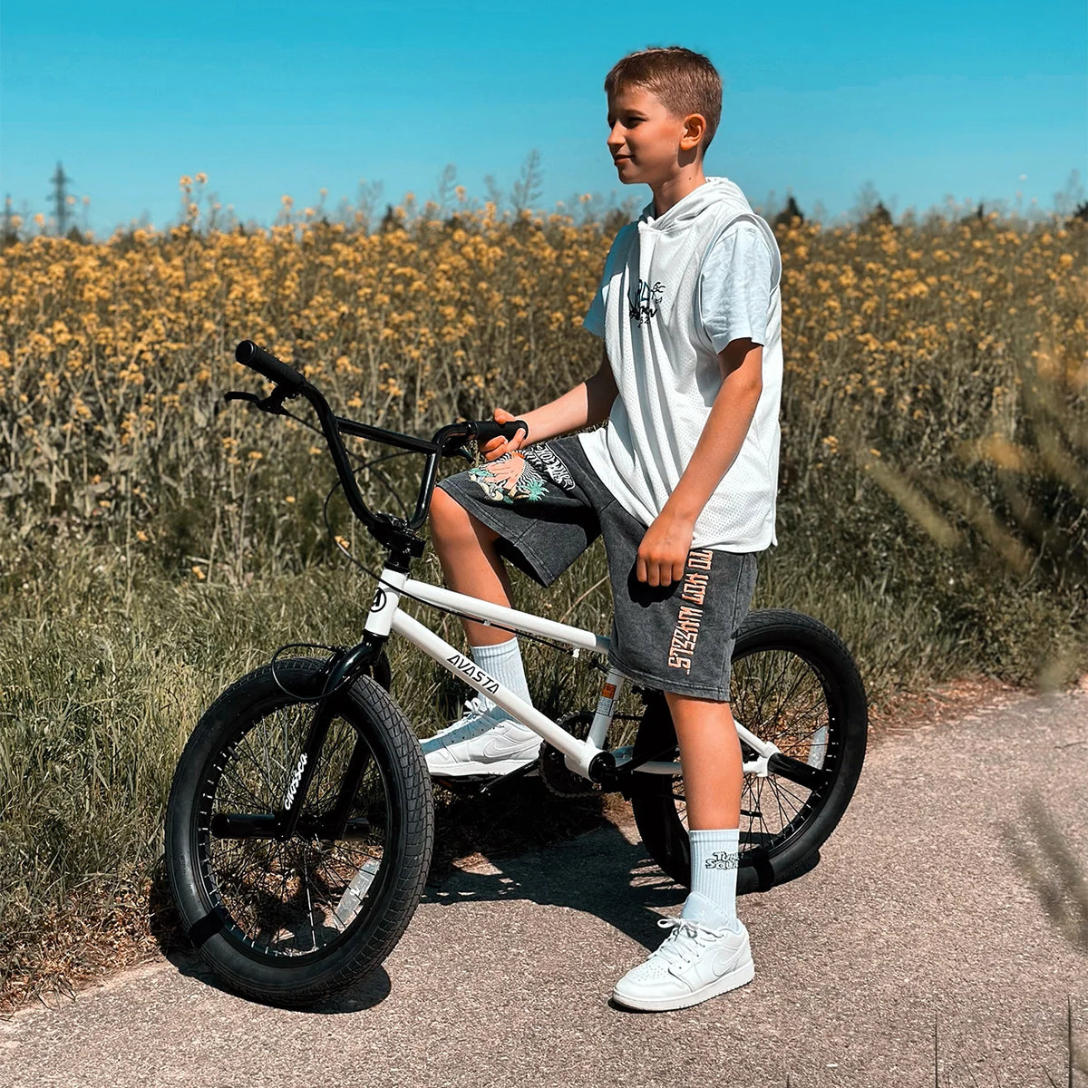 Cubsala 20 in Kids BMX Bike Freestylefor Age 6 - 14 Years Old Boys Girls with 4 Pegs, Black with Red Tires - Product image 6
