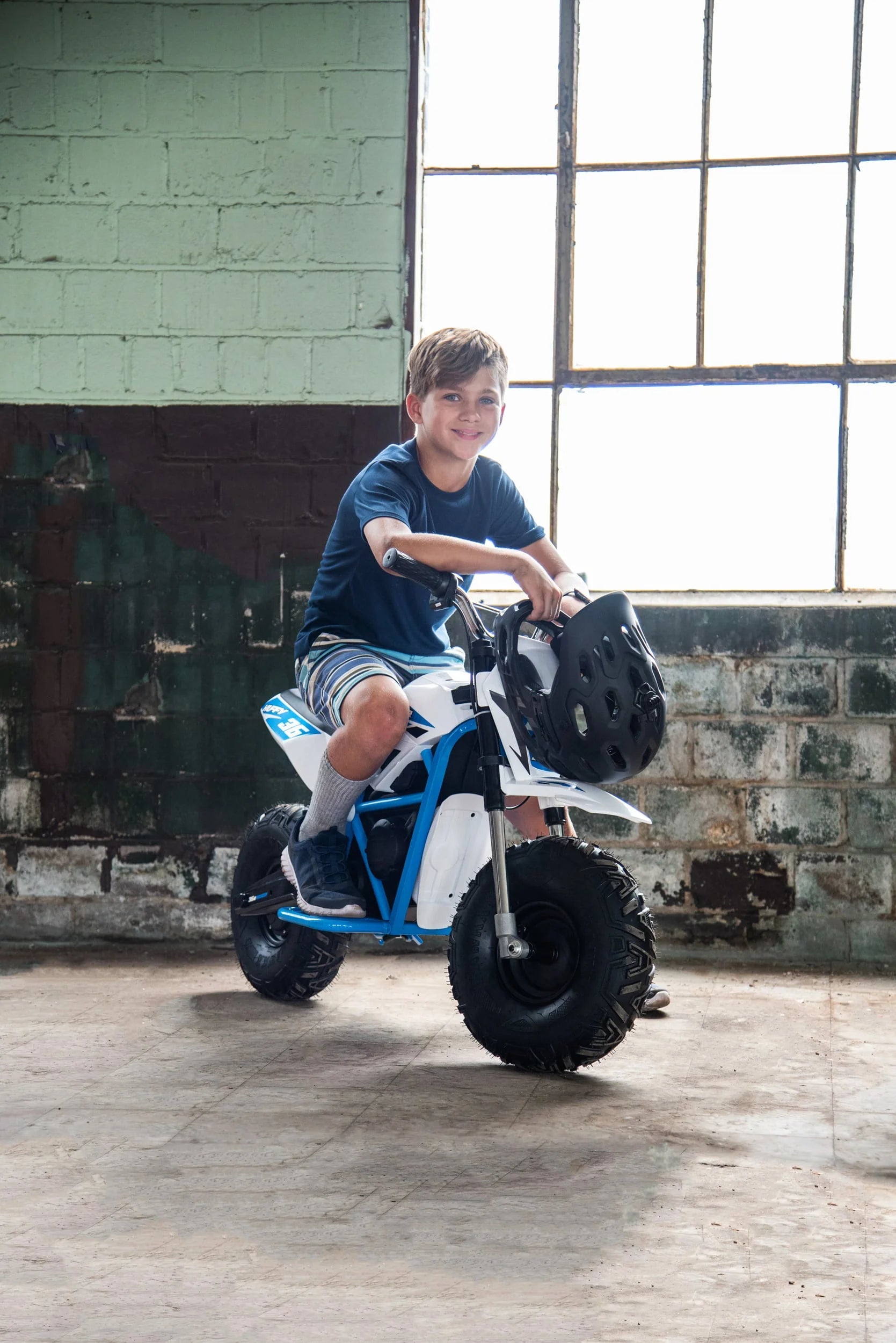Huffy CR8 - R 36 - Volt Electric Mini Bike, White - Product image 8