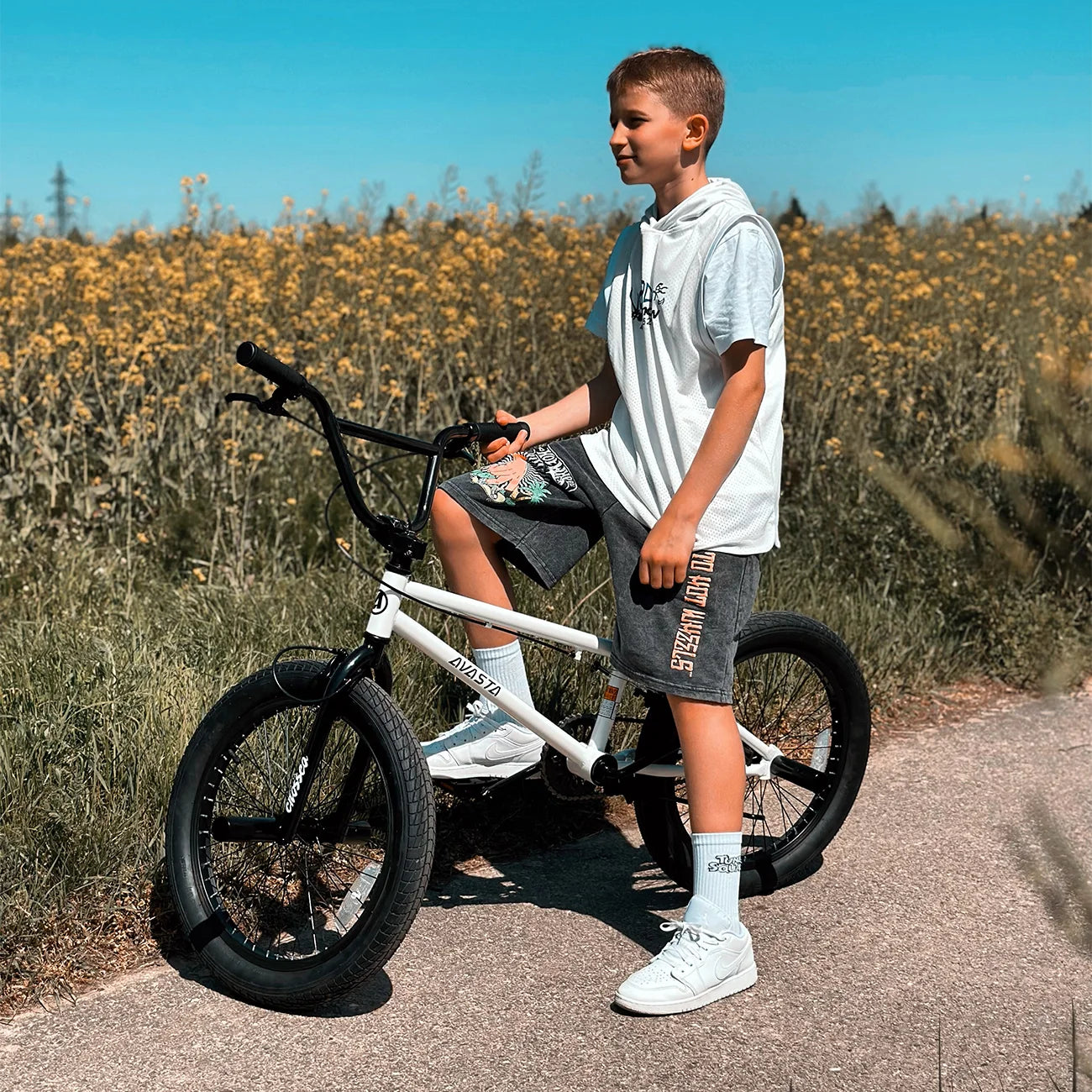 Cubsala 20 in Kids BMX Bike Freestylefor Age 6 - 14 Years Old Boys Girls with 4 Pegs, Black with Red Tires - Product image 6